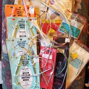 19 Assorted Size Circular Knitting Needles